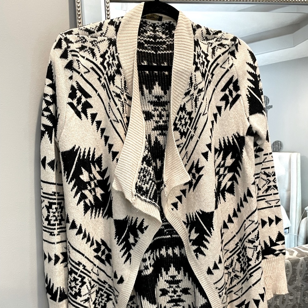 Boutique Aztec Knit Cardigan
